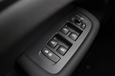 Volvo XC60 T6 Plus Black Edition | Bowers&Wilkins | Panoramadak | 360° Camera | Head-Up | Trekhaak | Ventilatie+Massage | 21 Inch