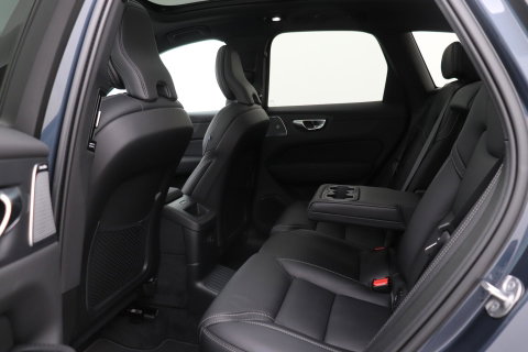 Volvo XC60 T6 Plus Black Edition | Bowers&Wilkins | Panoramadak | 360° Camera | Head-Up | Trekhaak | Ventilatie+Massage | 21 Inch