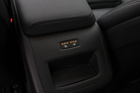 Volvo XC60 T6 Plus Black Edition | Bowers&Wilkins | Panoramadak | 360° Camera | Head-Up | Trekhaak | Ventilatie+Massage | 21 Inch