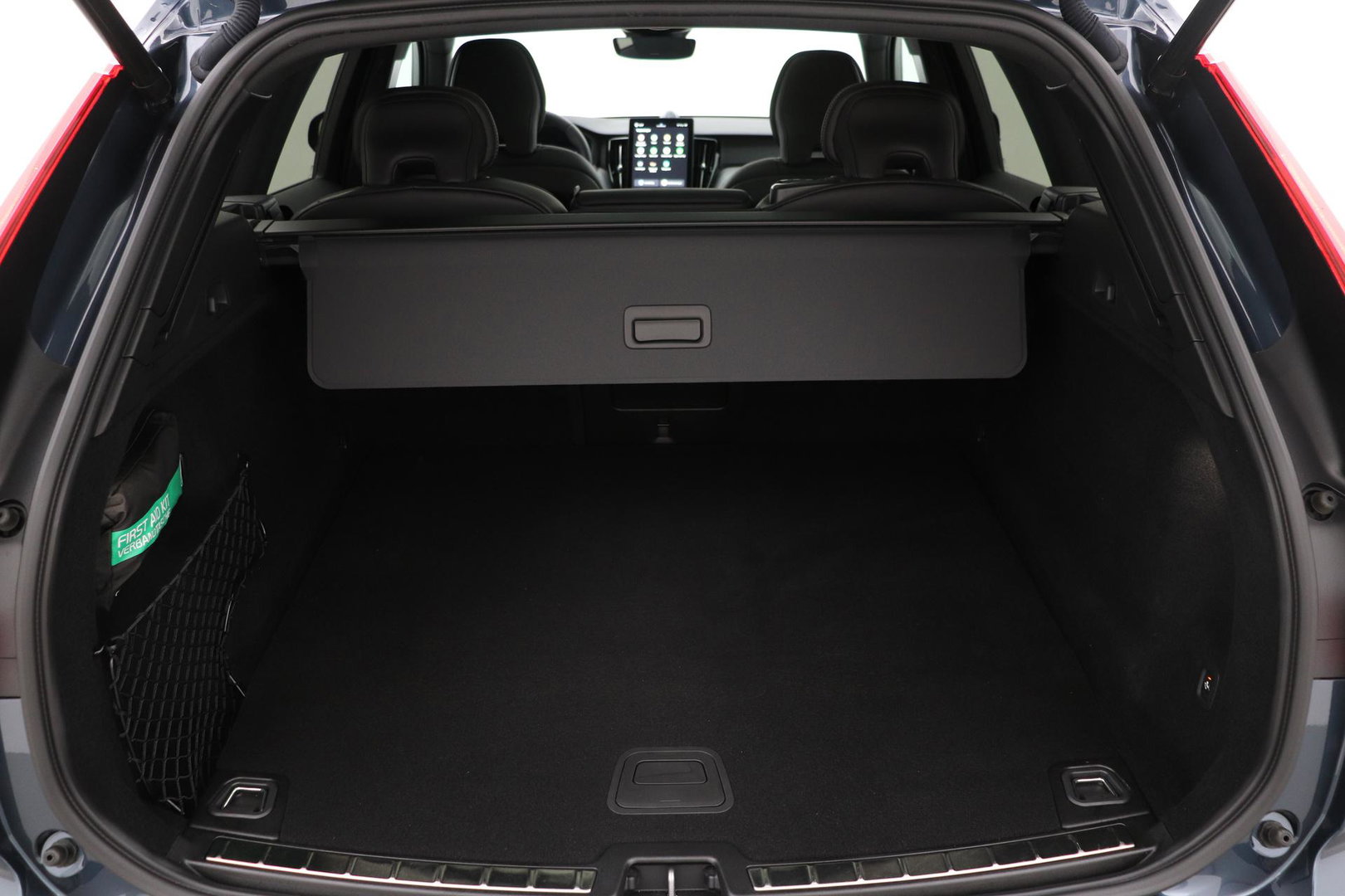 Volvo XC60 T6 Plus Black Edition | Bowers&Wilkins | Panoramadak | 360° Camera | Head-Up | Trekhaak | Ventilatie+Massage | 21 Inch