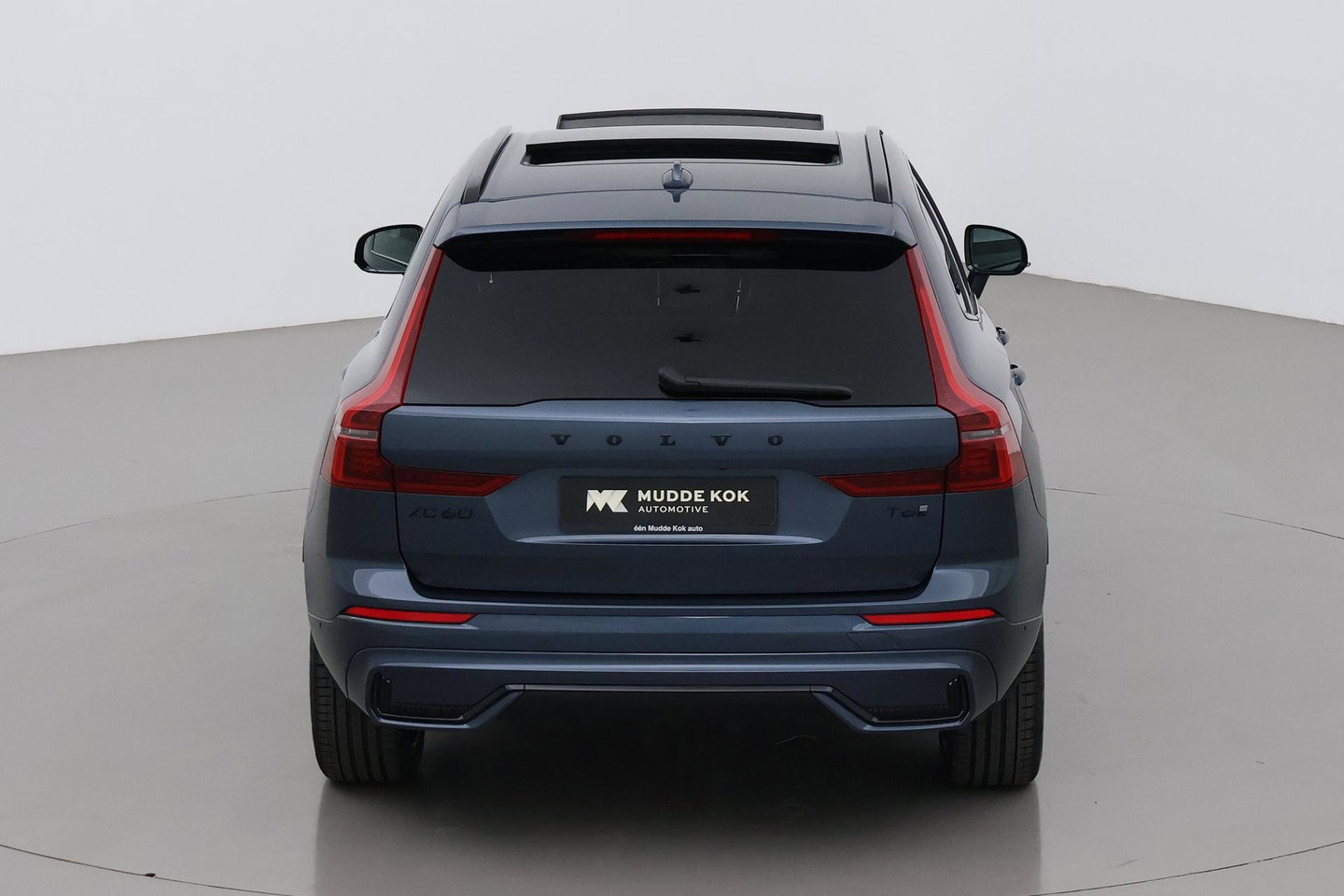 Volvo XC60 T6 Plus Black Edition | Bowers&Wilkins | Panoramadak | 360° Camera | Head-Up | Trekhaak | Ventilatie+Massage | 21 Inch