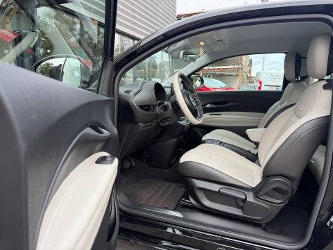 Fiat 500 3+1 La Prima 42 kWh Carplay|Camera|118PK|BTW|Cruise-Control