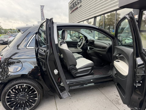 Fiat 500 3+1 La Prima 42 kWh Carplay|Camera|118PK|BTW|Cruise-Control