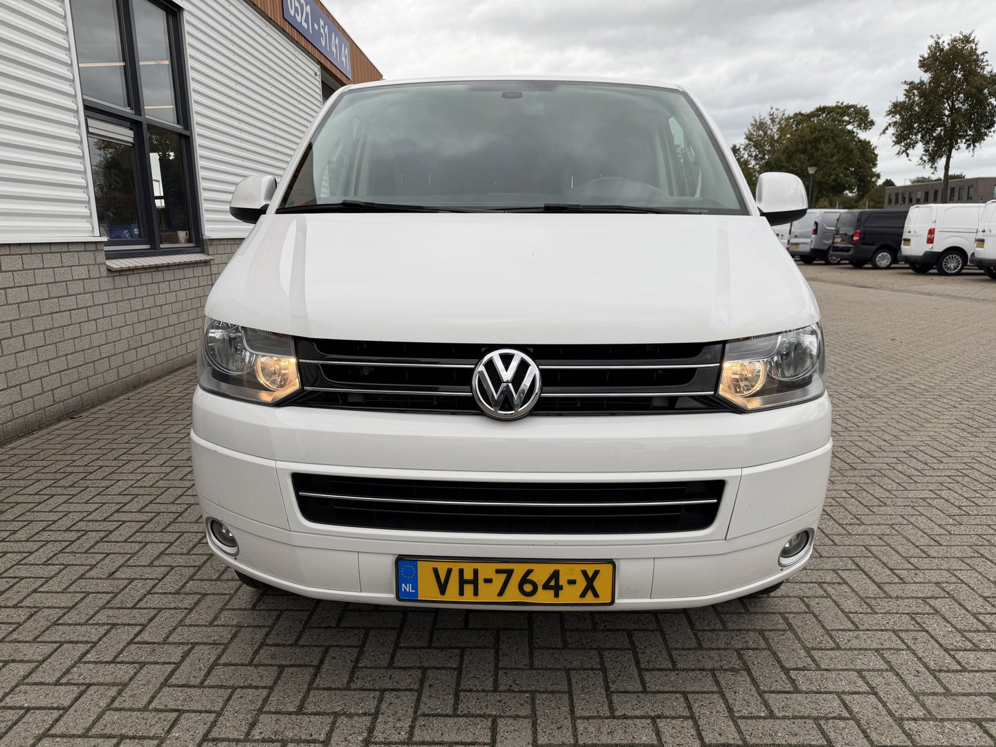 Volkswagen Transporter 2.0 TDI 140pk DSG L1H1 Comfortline / vaste prijs rijklaar € 9.950 ex btw / dubbele schuifdeur / airco / cruise / standkachel / navigatie / trekhaak / lichtmetalen velgen !