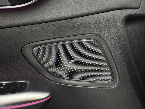 Mercedes-Benz C-Klasse Estate 300 e Luxury Line (Plug-in) [3-Fase-11kW] (INCL.BTW) Aut. *FULL-LED | AMBIENT-LIGHT | TOP-VIEW | MEMORY-PACK | WIDESCREEN-COCKPIT | HEATED-COMFORTSEATS | NAVI-FULLMAP | SHIFTPADDLES | PRIVACY-GLASS | DAB | 18''ALU*