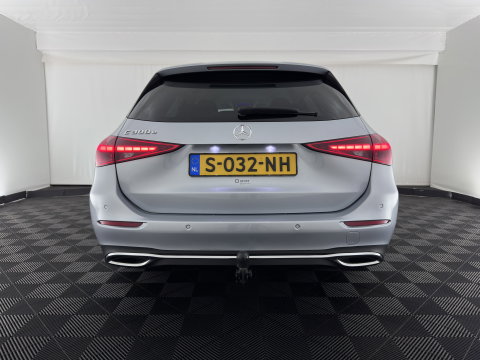 Mercedes-Benz C-Klasse Estate 300 e Luxury Line (Plug-in) [3-Fase-11kW] (INCL.BTW) Aut. *FULL-LED | AMBIENT-LIGHT | TOP-VIEW | MEMORY-PACK | WIDESCREEN-COCKPIT | HEATED-COMFORTSEATS | NAVI-FULLMAP | SHIFTPADDLES | PRIVACY-GLASS | DAB | 18''ALU*