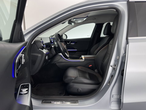 Mercedes-Benz C-Klasse Estate 300 e Luxury Line (Plug-in) [3-Fase-11kW] (INCL.BTW) Aut. *FULL-LED | AMBIENT-LIGHT | TOP-VIEW | MEMORY-PACK | WIDESCREEN-COCKPIT | HEATED-COMFORTSEATS | NAVI-FULLMAP | SHIFTPADDLES | PRIVACY-GLASS | DAB | 18''ALU*
