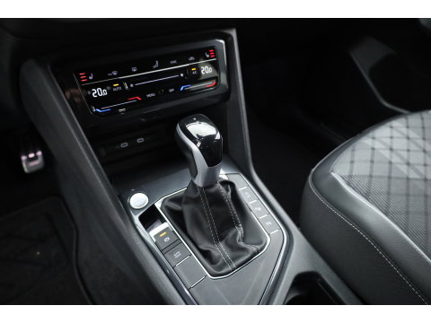 Volkswagen Tiguan Allspace 1.5 TSI R-Line 7p. DSG | Rijklaar! | Dig. Cockpit | Adapt. Cruise | Trekhaak | Keyless | Camera | Stoel- stuurverw. |