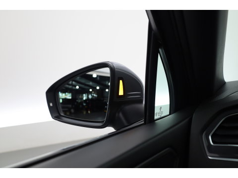 Volkswagen Tiguan Allspace 1.5 TSI R-Line 7p. DSG | Rijklaar! | Dig. Cockpit | Adapt. Cruise | Trekhaak | Keyless | Camera | Stoel- stuurverw. |