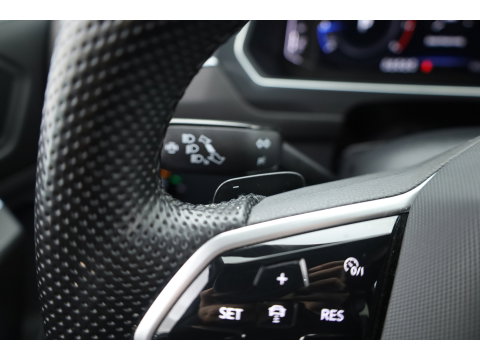 Volkswagen Tiguan Allspace 1.5 TSI R-Line 7p. DSG | Rijklaar! | Dig. Cockpit | Adapt. Cruise | Trekhaak | Keyless | Camera | Stoel- stuurverw. |