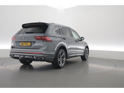 Volkswagen Tiguan Allspace 1.5 TSI R-Line 7p. DSG | Rijklaar! | Dig. Cockpit | Adapt. Cruise | Trekhaak | Keyless | Camera | Stoel- stuurverw. |