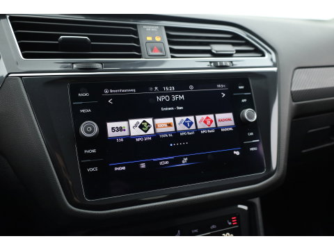 Volkswagen Tiguan Allspace 1.5 TSI R-Line 7p. DSG | Rijklaar! | Dig. Cockpit | Adapt. Cruise | Trekhaak | Keyless | Camera | Stoel- stuurverw. |