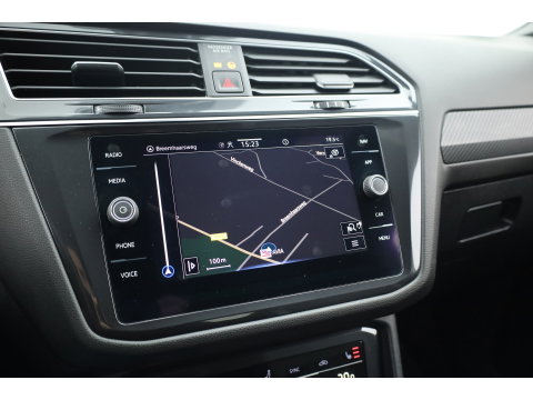 Volkswagen Tiguan Allspace 1.5 TSI R-Line 7p. DSG | Rijklaar! | Dig. Cockpit | Adapt. Cruise | Trekhaak | Keyless | Camera | Stoel- stuurverw. |