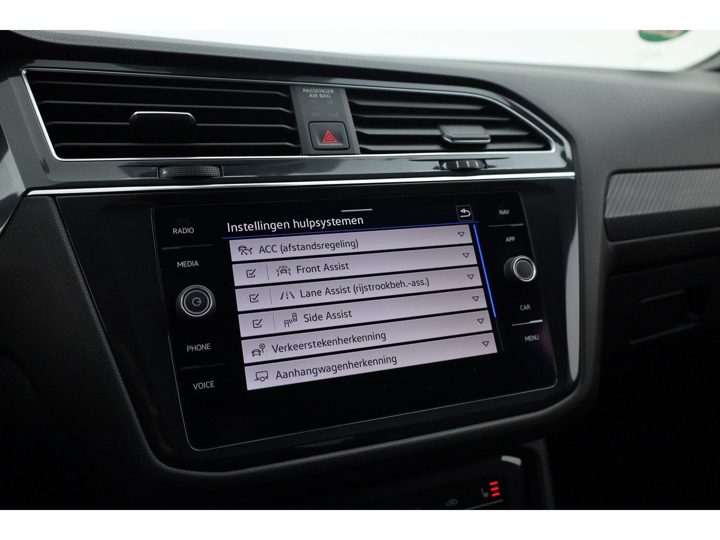 Volkswagen Tiguan Allspace 1.5 TSI R-Line 7p. DSG | Rijklaar! | Dig. Cockpit | Adapt. Cruise | Trekhaak | Keyless | Camera | Stoel- stuurverw. |
