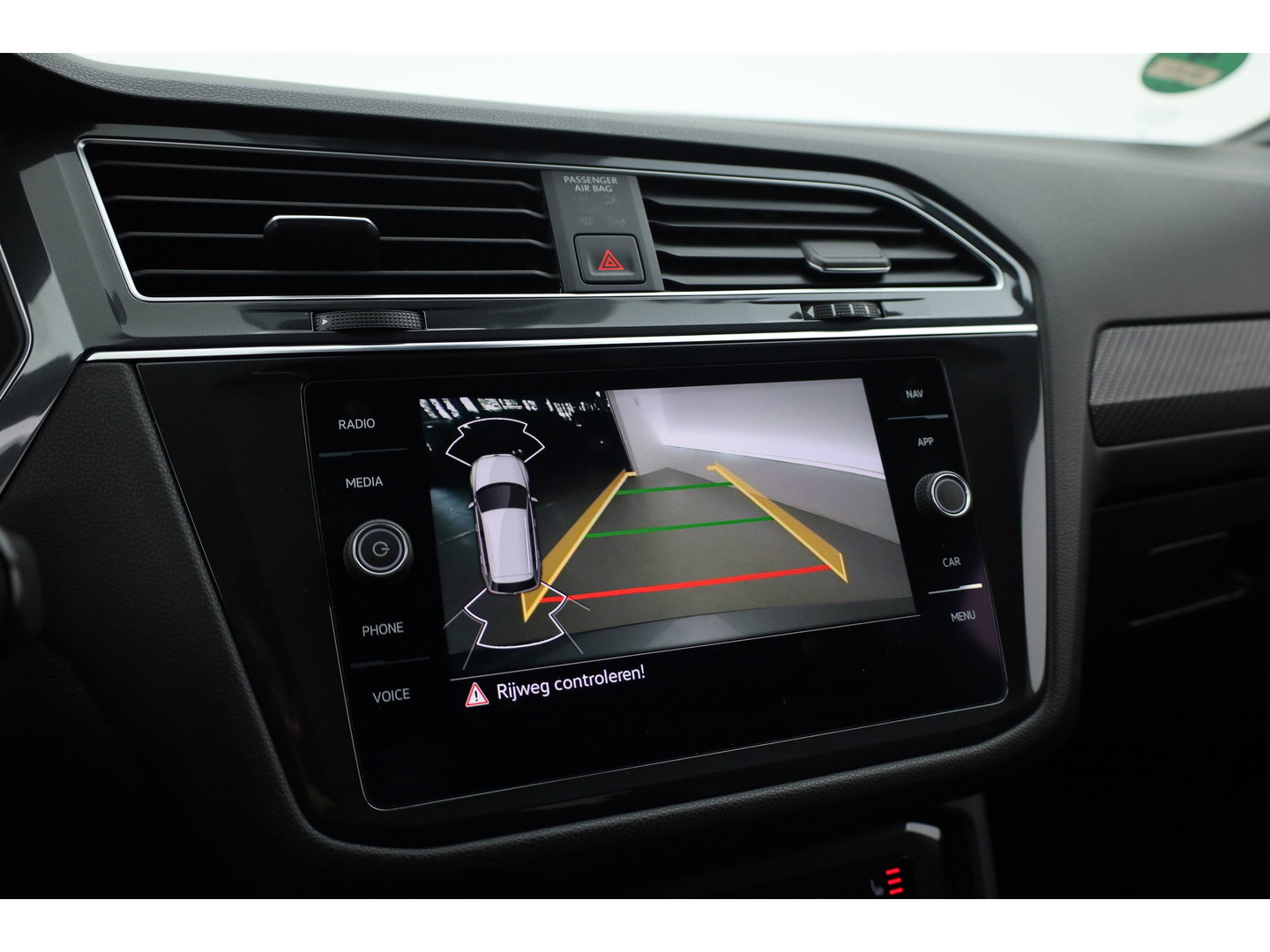 Volkswagen Tiguan Allspace 1.5 TSI R-Line 7p. DSG | Rijklaar! | Dig. Cockpit | Adapt. Cruise | Trekhaak | Keyless | Camera | Stoel- stuurverw. |