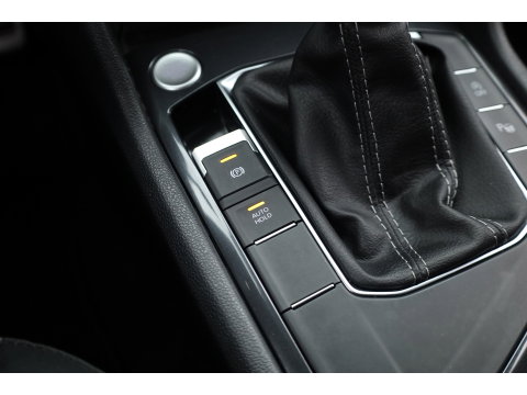 Volkswagen Tiguan Allspace 1.5 TSI R-Line 7p. DSG | Rijklaar! | Dig. Cockpit | Adapt. Cruise | Trekhaak | Keyless | Camera | Stoel- stuurverw. |