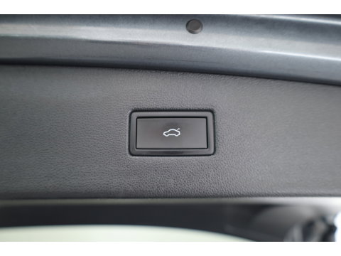 Volkswagen Tiguan Allspace 1.5 TSI R-Line 7p. DSG | Rijklaar! | Dig. Cockpit | Adapt. Cruise | Trekhaak | Keyless | Camera | Stoel- stuurverw. |