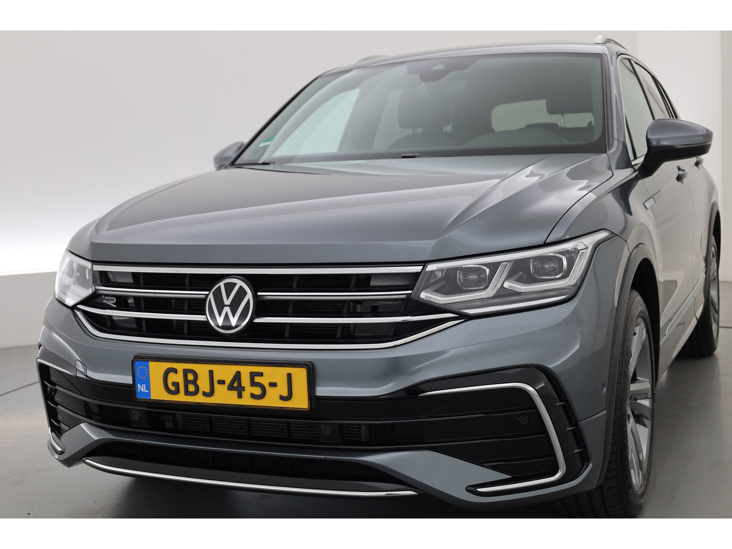 Volkswagen Tiguan Allspace 1.5 TSI R-Line 7p. DSG | Rijklaar! | Dig. Cockpit | Adapt. Cruise | Trekhaak | Keyless | Camera | Stoel- stuurverw. |