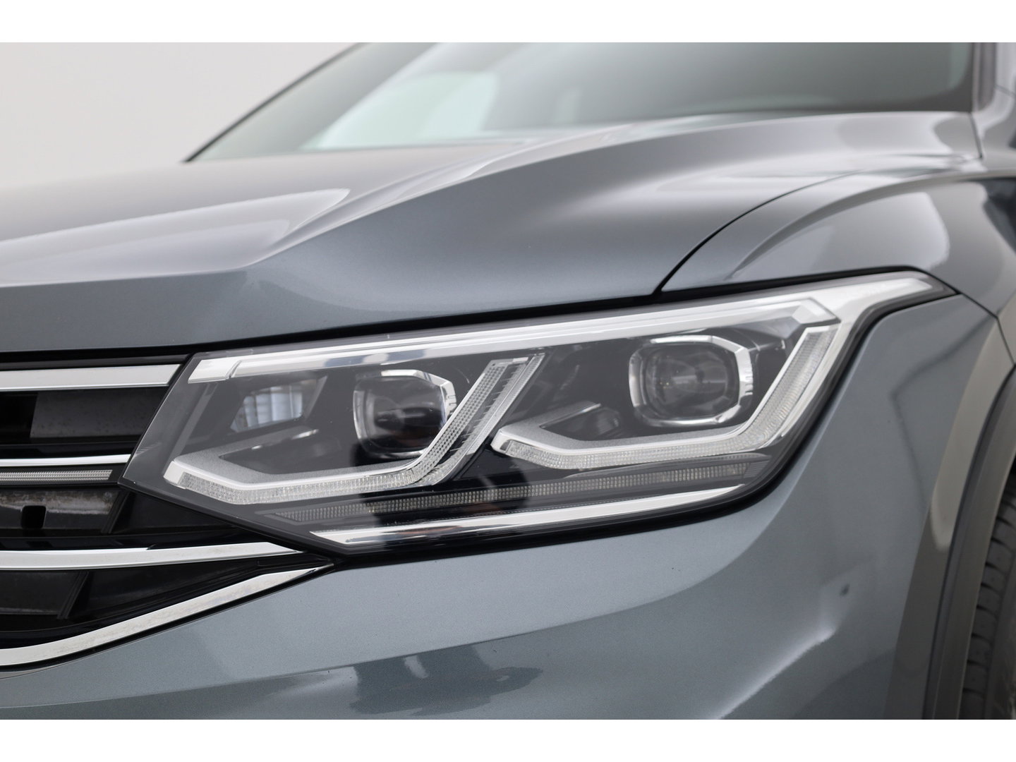 Volkswagen Tiguan Allspace 1.5 TSI R-Line 7p. DSG | Rijklaar! | Dig. Cockpit | Adapt. Cruise | Trekhaak | Keyless | Camera | Stoel- stuurverw. |