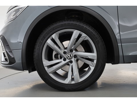 Volkswagen Tiguan Allspace 1.5 TSI R-Line 7p. DSG | Rijklaar! | Dig. Cockpit | Adapt. Cruise | Trekhaak | Keyless | Camera | Stoel- stuurverw. |