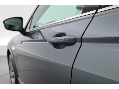 Volkswagen Tiguan Allspace 1.5 TSI R-Line 7p. DSG | Rijklaar! | Dig. Cockpit | Adapt. Cruise | Trekhaak | Keyless | Camera | Stoel- stuurverw. |