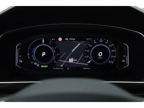 Volkswagen Tiguan 1.4 TSI eHybrid R-Line Black Style | SOH 91% | IQ. Light | 360cam | Elek. Trekhaak | NAV + CarPlay | Stoel- Stuurverw. |