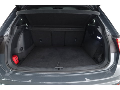 Volkswagen Tiguan 1.4 TSI eHybrid R-Line Black Style | SOH 91% | IQ. Light | 360cam | Elek. Trekhaak | NAV + CarPlay | Stoel- Stuurverw. |