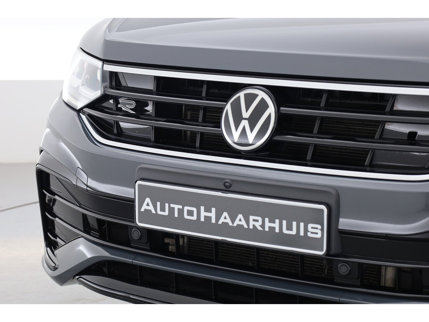Volkswagen Tiguan 1.4 TSI eHybrid R-Line Black Style | SOH 91% | IQ. Light | 360cam | Elek. Trekhaak | NAV + CarPlay | Stoel- Stuurverw. |
