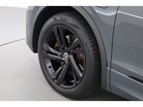 Volkswagen Tiguan 1.4 TSI eHybrid R-Line Black Style | SOH 91% | IQ. Light | 360cam | Elek. Trekhaak | NAV + CarPlay | Stoel- Stuurverw. |