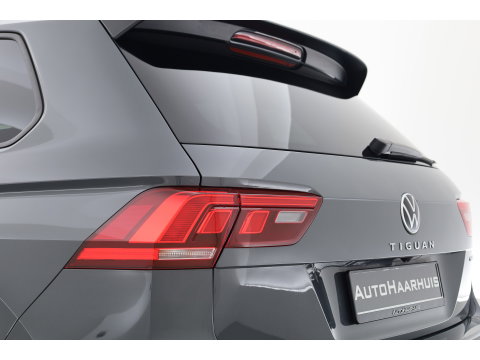 Volkswagen Tiguan 1.4 TSI eHybrid R-Line Black Style | SOH 91% | IQ. Light | 360cam | Elek. Trekhaak | NAV + CarPlay | Stoel- Stuurverw. |