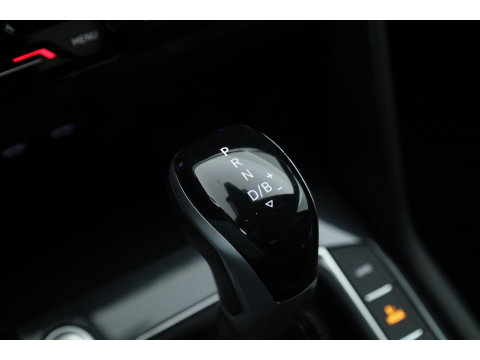 Volkswagen Tiguan 1.4 TSI eHybrid R-Line Black Style | SOH 91% | IQ. Light | 360cam | Elek. Trekhaak | NAV + CarPlay | Stoel- Stuurverw. |
