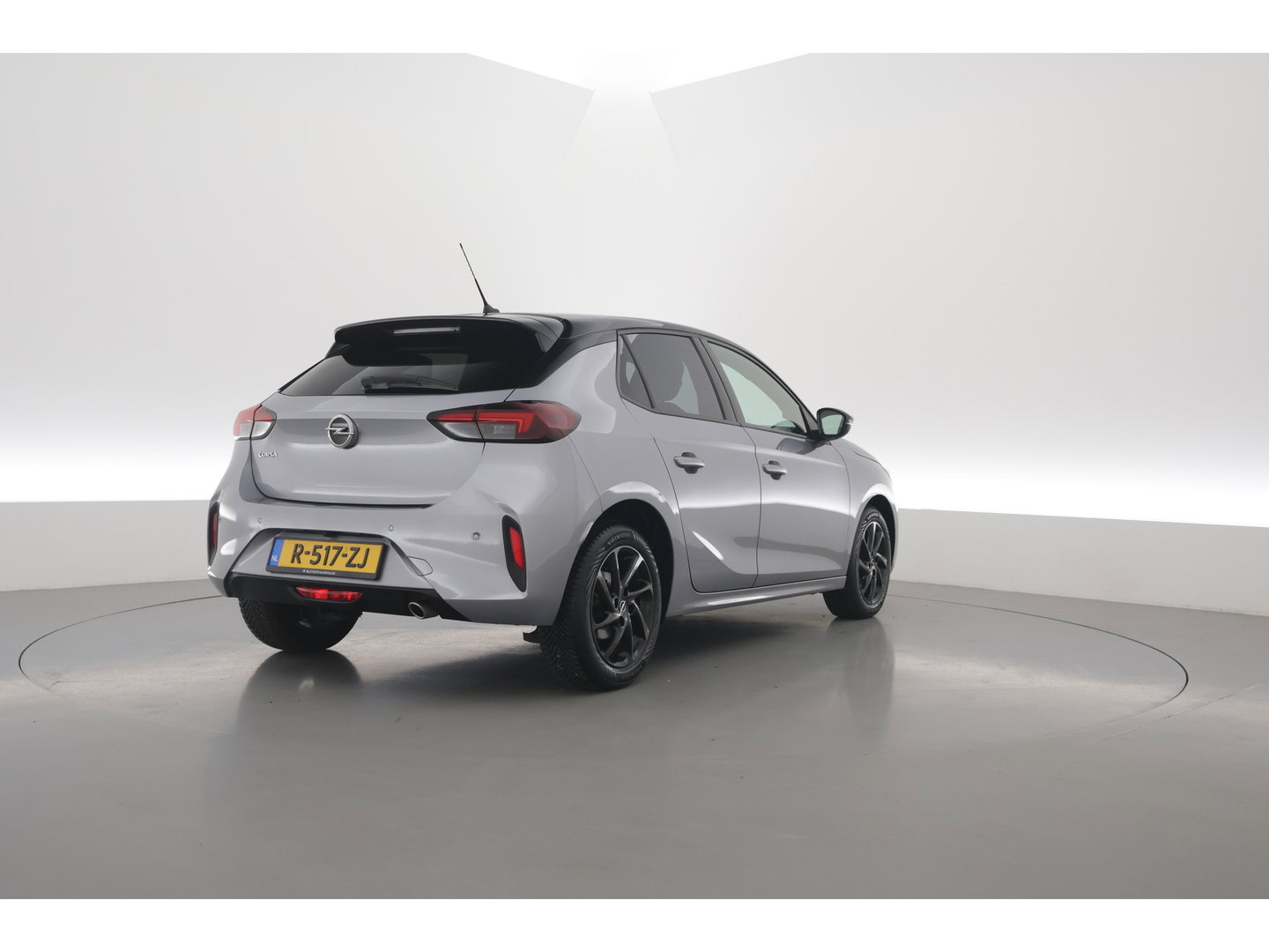 Opel Corsa 1.2 GS Line | Rijklaar! | Navi | Apple CarPlay | Stoelverw. | Camera | Clima | Cruise Ctrl.