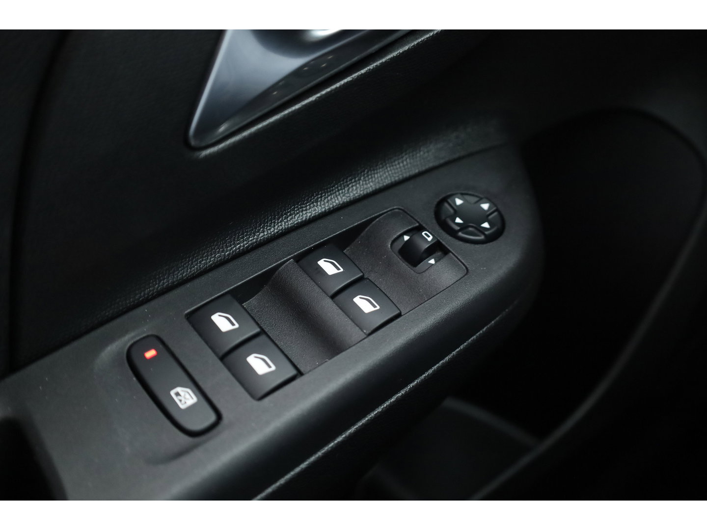 Opel Corsa 1.2 GS Line | Rijklaar! | Navi | Apple CarPlay | Stoelverw. | Camera | Clima | Cruise Ctrl.