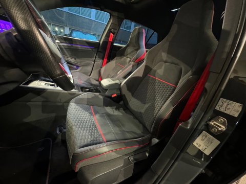 Volkswagen Golf 2.0 TSI GTI Clubsport Pano|Akrapovic|Keyless|ACC|Lane Assist