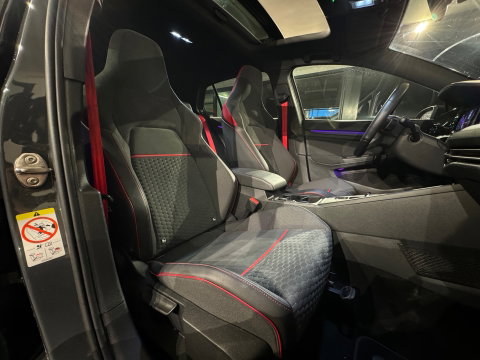 Volkswagen Golf 2.0 TSI GTI Clubsport Pano|Akrapovic|Keyless|ACC|Lane Assist