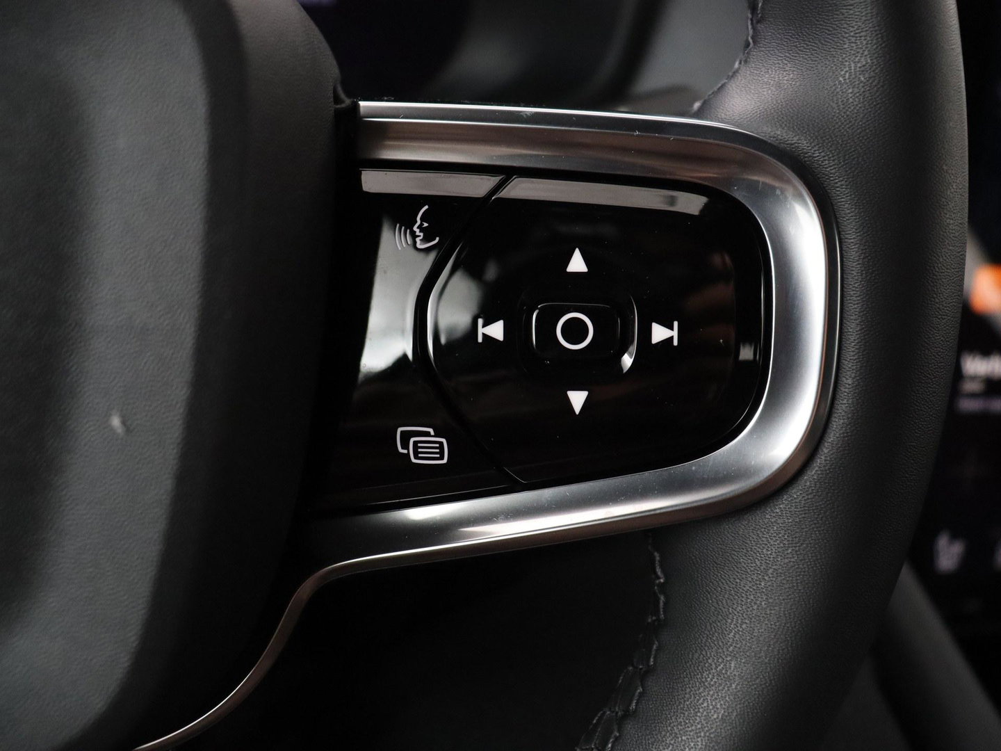 Polestar 2 | SOH 94,9% | Cruise control | Lane assist | Stoelverwarming | Memory | Carplay | Camera | Park assist | Climate control