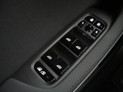 Polestar 2 | SOH 94,9% | Cruise control | Lane assist | Stoelverwarming | Memory | Carplay | Camera | Park assist | Climate control