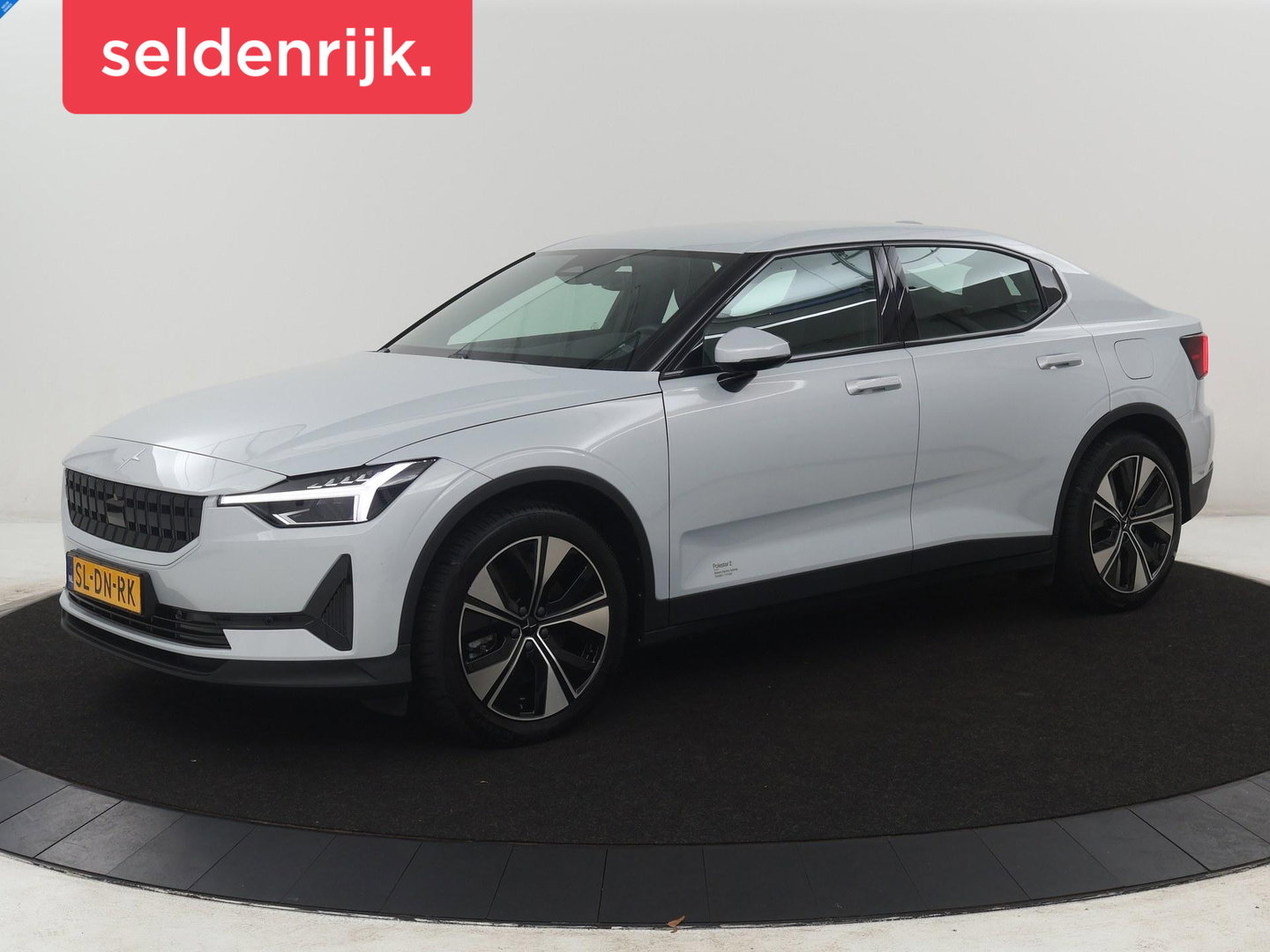 Polestar 2 | SOH 94,9% | Cruise control | Lane assist | Stoelverwarming | Memory | Carplay | Camera | Park assist | Climate control