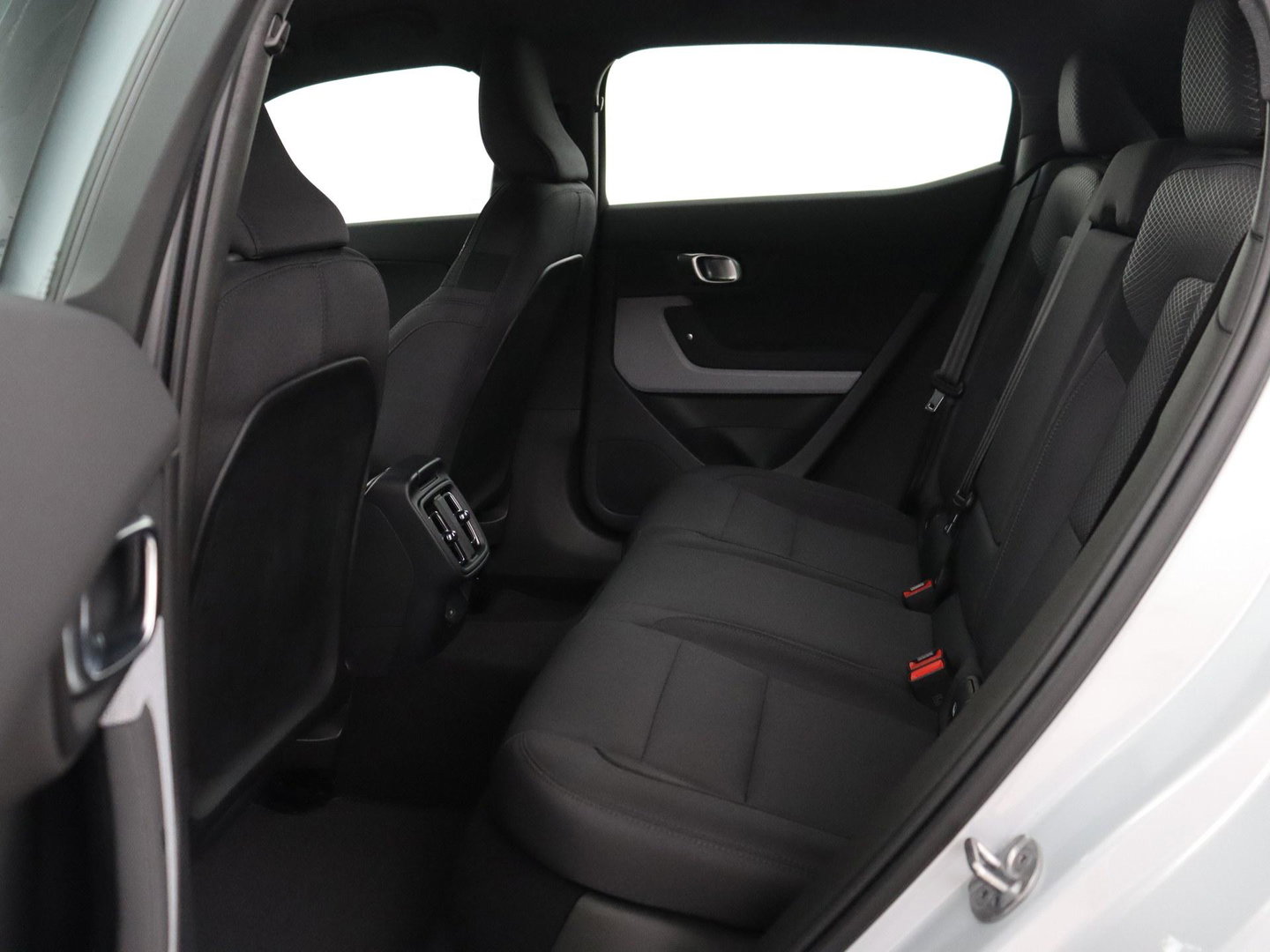 Polestar 2 | SOH 94,9% | Cruise control | Lane assist | Stoelverwarming | Memory | Carplay | Camera | Park assist | Climate control