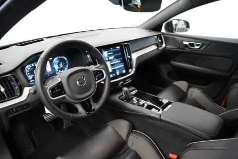 Volvo V60 2.0 T8 AWD Polestar Engineered