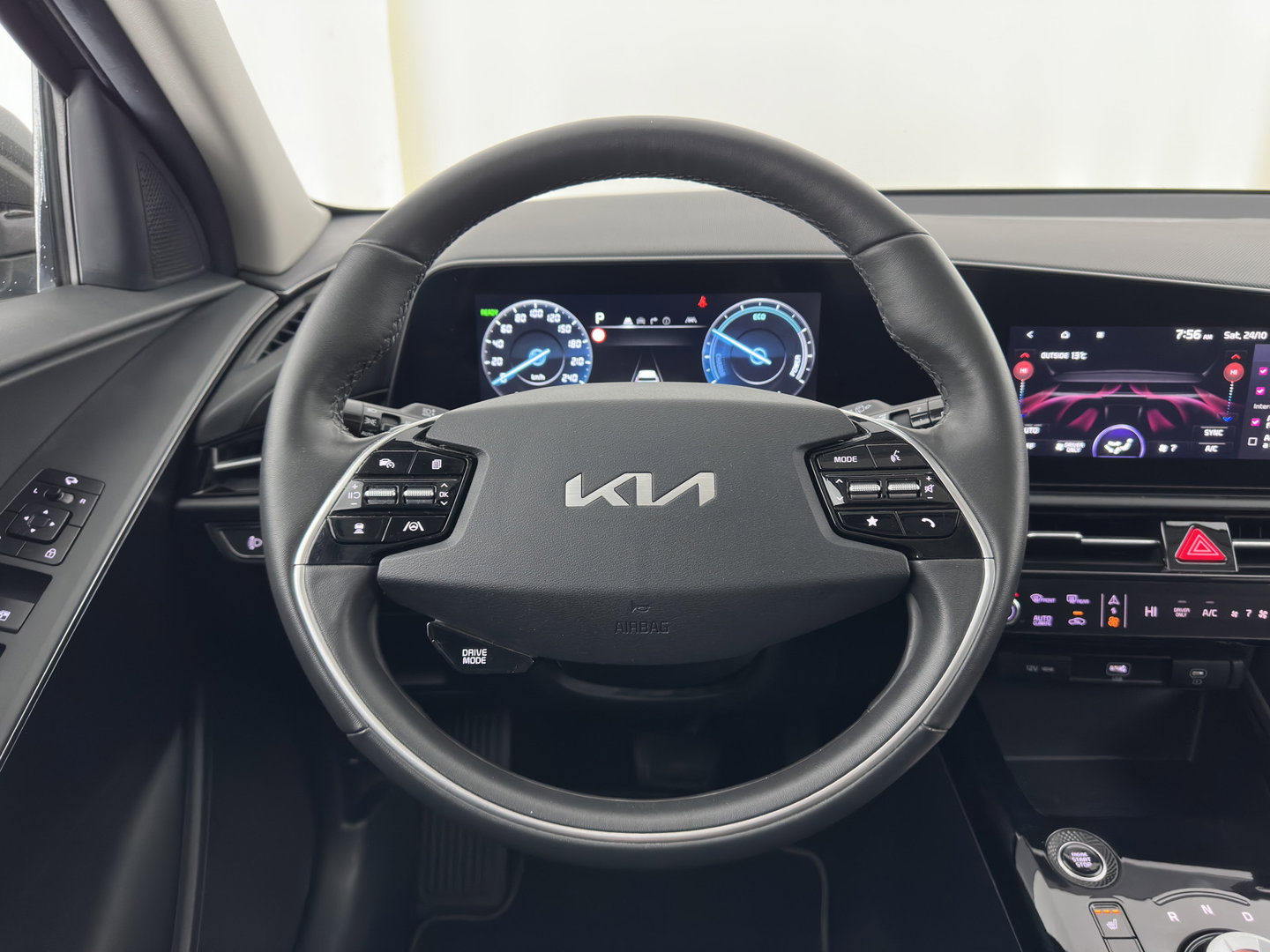 Kia Niro 1.6 GDi Hybrid DynamicPlusLine (INCL.BTW) Aut. *PANO | LEATHER | DIGI-COCKPIT | NAVI-FULLMAP | DAB | ADAPTIVE-CRUISE | CAMERA | HEATED-COMFORTSEATS | KEYLESS | PRIVACYGLASS | SHIFTPADDLES | CARPLAY |  HEAD-UP | ...