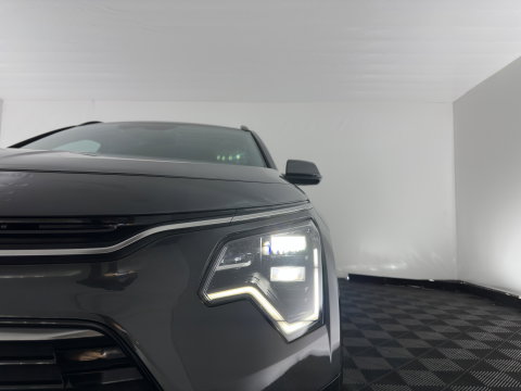 Kia Niro 1.6 GDi Hybrid DynamicPlusLine (INCL.BTW) Aut. *PANO | LEATHER | DIGI-COCKPIT | NAVI-FULLMAP | DAB | ADAPTIVE-CRUISE | CAMERA | HEATED-COMFORTSEATS | KEYLESS | PRIVACYGLASS | SHIFTPADDLES | CARPLAY |  HEAD-UP | ...