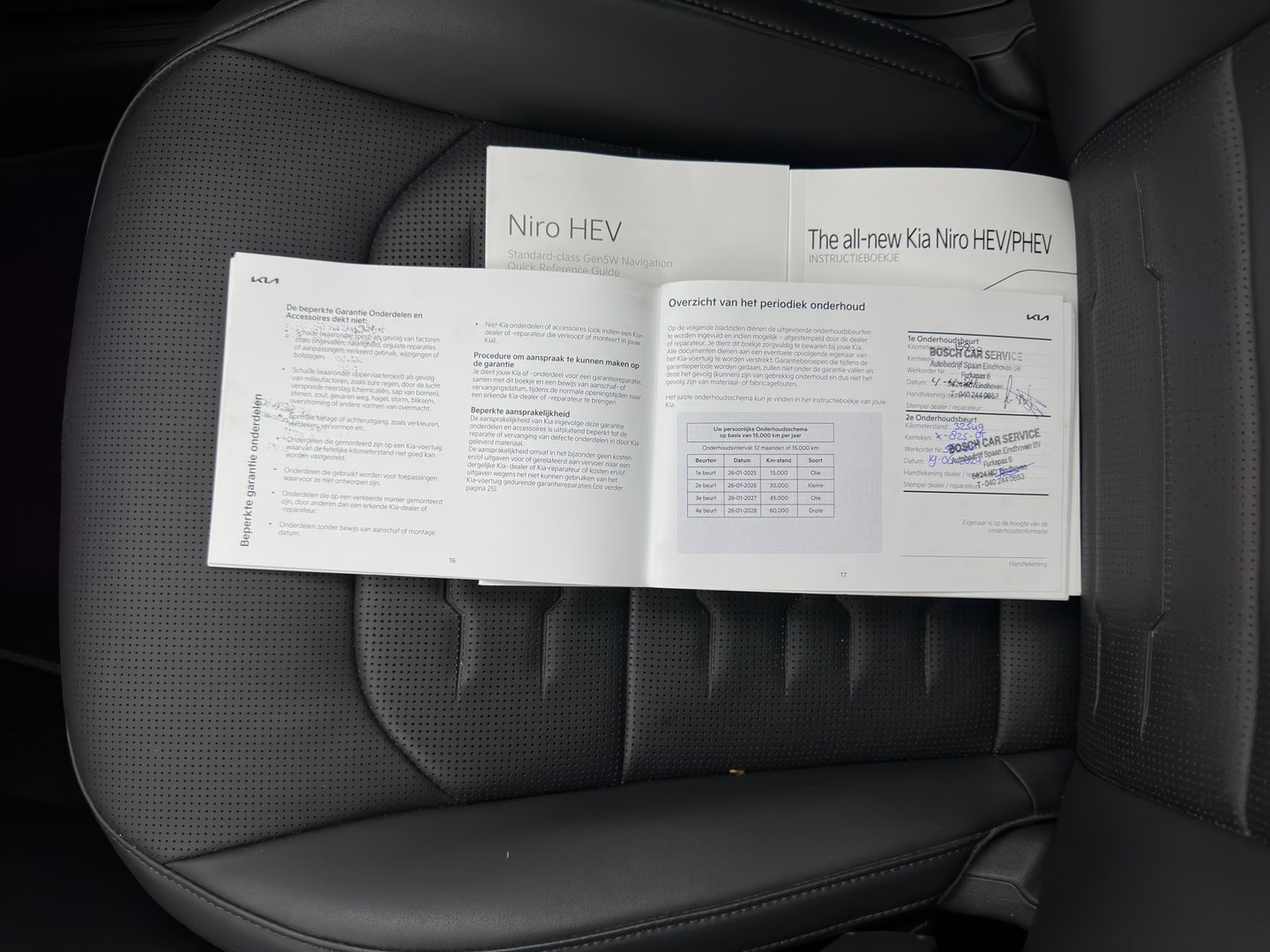 Kia Niro 1.6 GDi Hybrid DynamicPlusLine (INCL.BTW) Aut. *PANO | LEATHER | DIGI-COCKPIT | NAVI-FULLMAP | DAB | ADAPTIVE-CRUISE | CAMERA | HEATED-COMFORTSEATS | KEYLESS | PRIVACYGLASS | SHIFTPADDLES | CARPLAY |  HEAD-UP | ...
