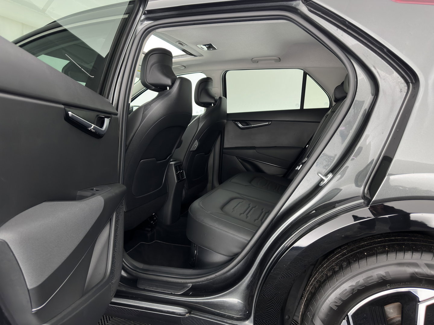 Kia Niro 1.6 GDi Hybrid DynamicPlusLine (INCL.BTW) Aut. *PANO | LEATHER | DIGI-COCKPIT | NAVI-FULLMAP | DAB | ADAPTIVE-CRUISE | CAMERA | HEATED-COMFORTSEATS | KEYLESS | PRIVACYGLASS | SHIFTPADDLES | CARPLAY |  HEAD-UP | ...