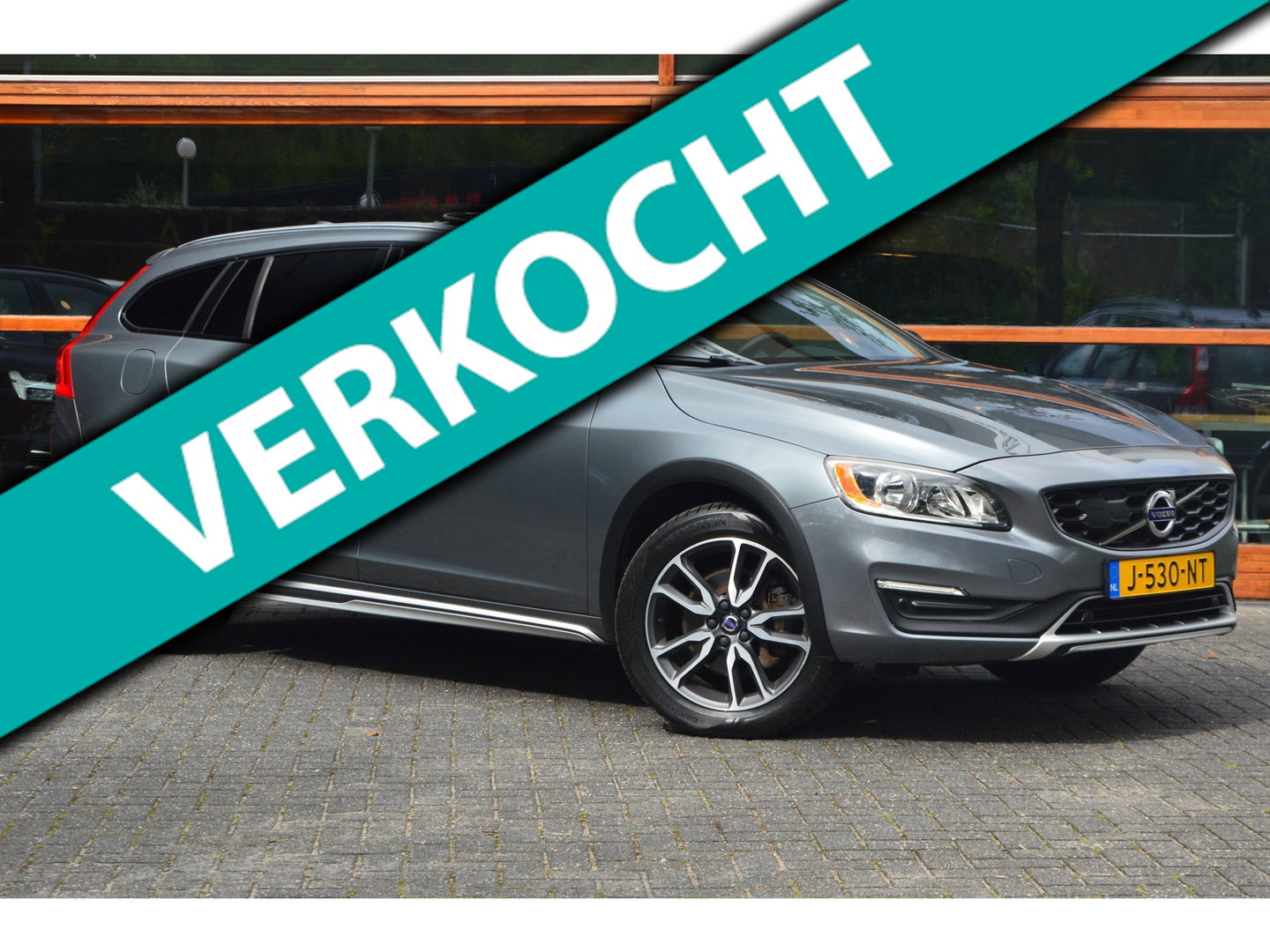 Volvo V60 Cross Country 2.0 T5 AWD Polar+ | Panoramdak | Camera | Stoel + Stuur Verwarmd | BLIS | Dealer onderhouden |