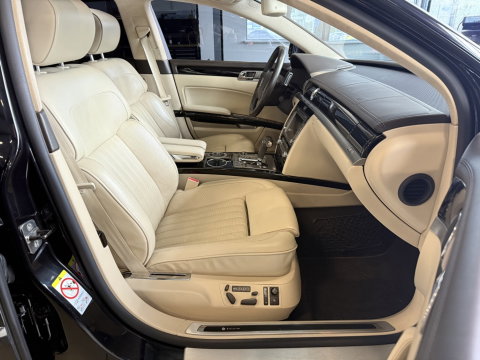 Volkswagen Phaeton 4.2 V8 335PK 4p. Lang VIP Exclusive / Highline / LED