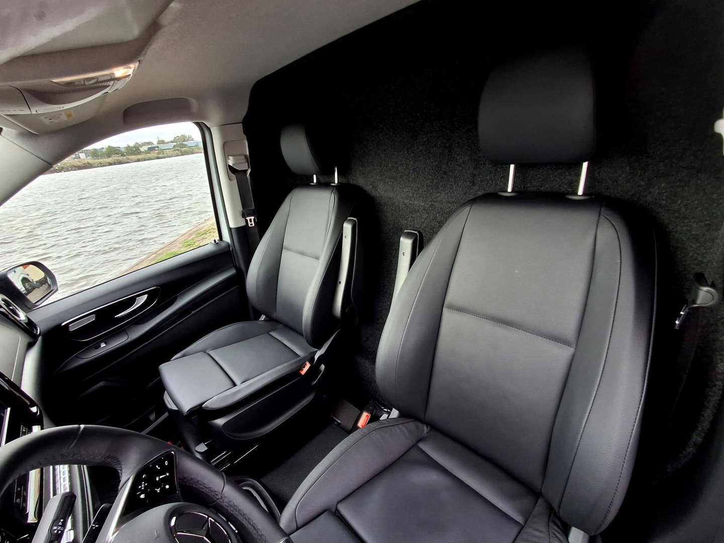 Mercedes-Benz Vito 116 CDI L2 Pro | 2x SCHUIFDEUR | LED | LEDER | LUXE UITVOERING | CARPLAY | CAMERA | TREKHAAK