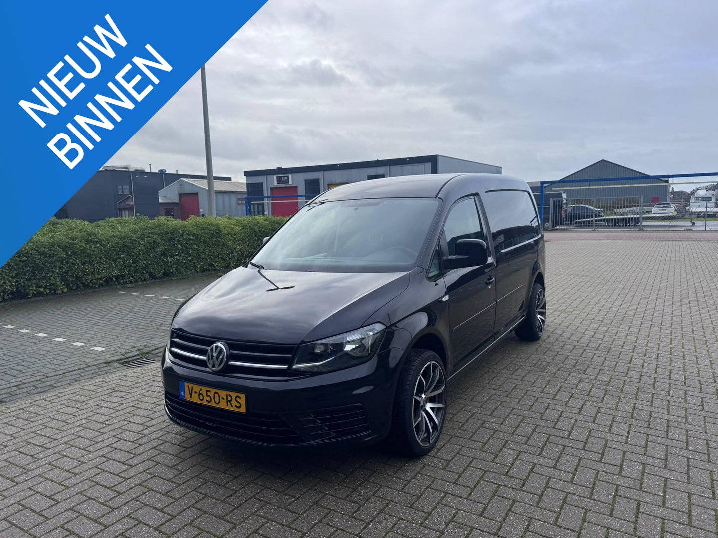 Volkswagen Caddy 2.0 TDI L2 Maxi EURO6 Leer Airco Cruise ZWART LM