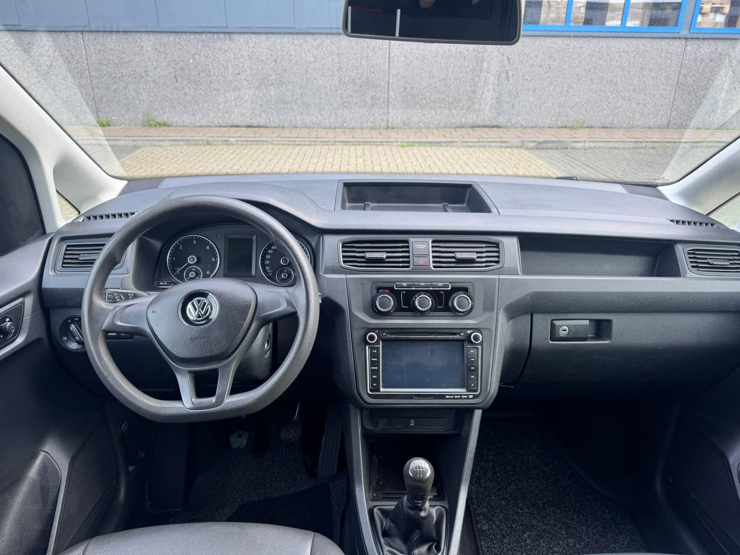 Volkswagen Caddy 2.0 TDI L2 Maxi EURO6 Leer Airco Cruise ZWART LM