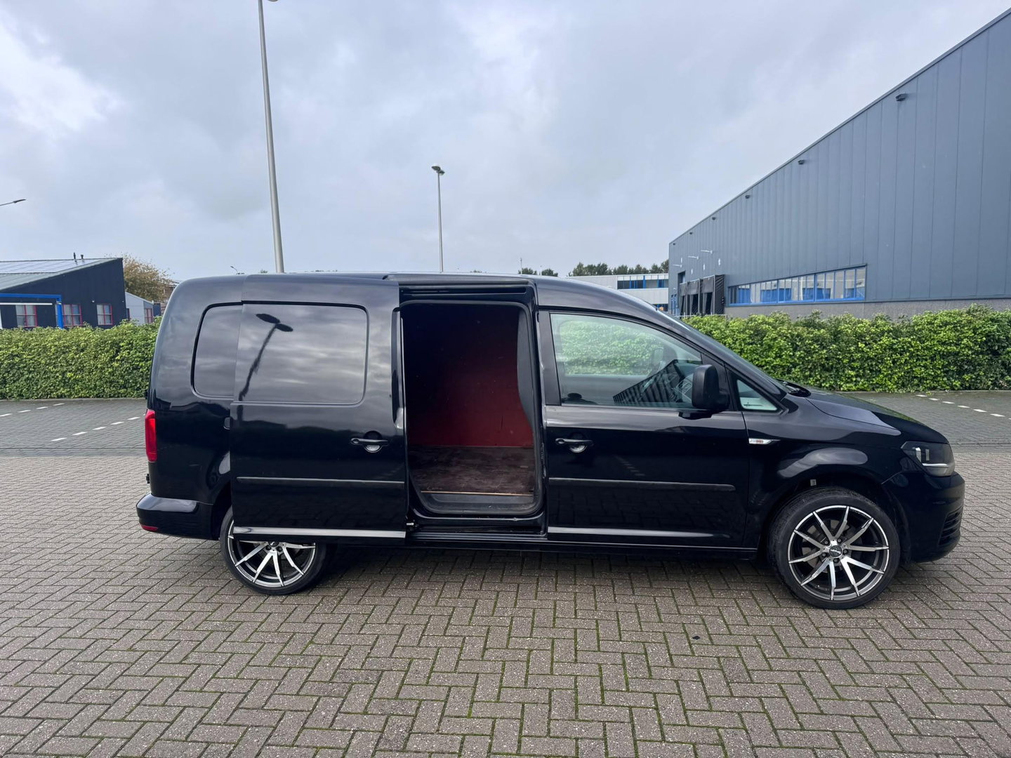 Volkswagen Caddy 2.0 TDI L2 Maxi EURO6 Leer Airco Cruise ZWART LM
